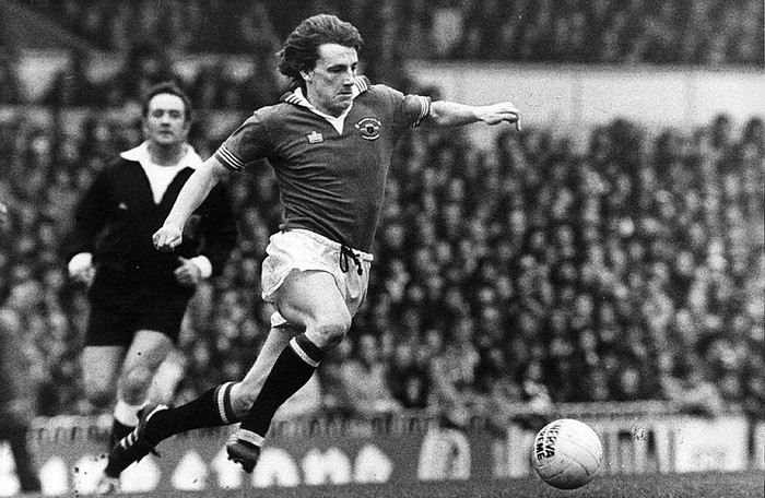 Nhưng vẫn còn đó những ngôi sao trung thành, như Jimmy Nicholl